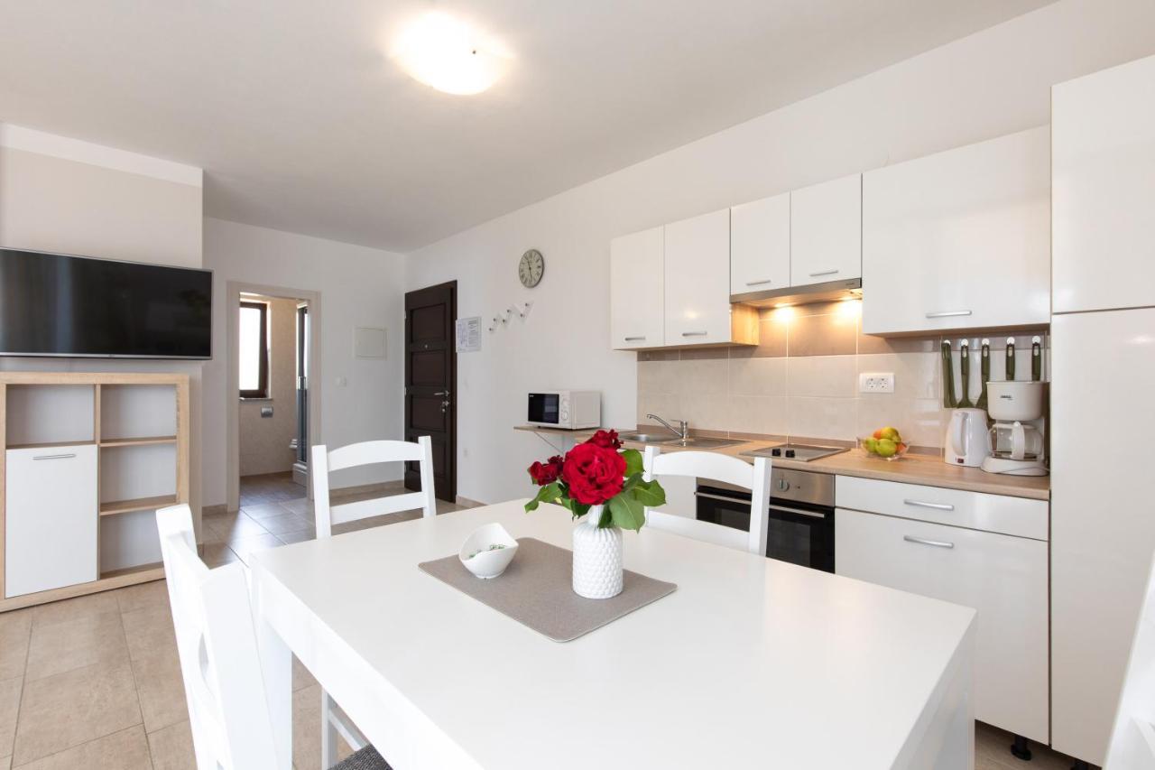 Apartments Otia Seaview Porat  Exterior photo