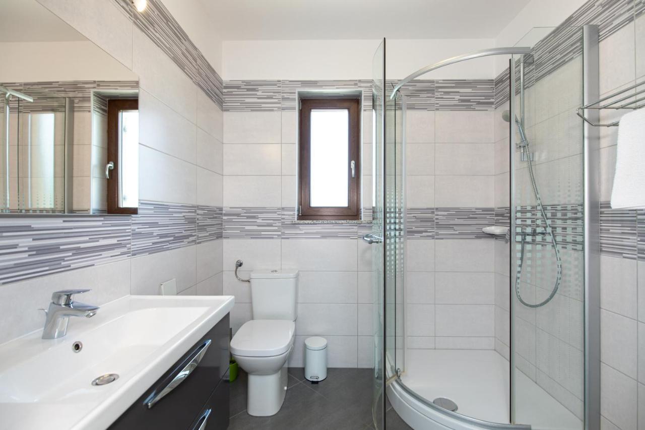 Apartments Otia Seaview Porat  Exterior photo