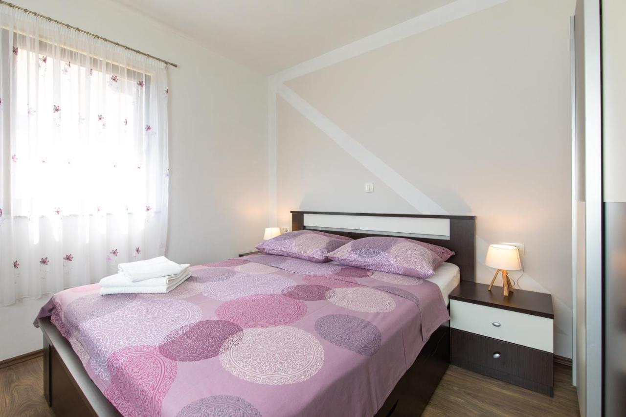 Apartments Otia Seaview Porat  Exterior photo
