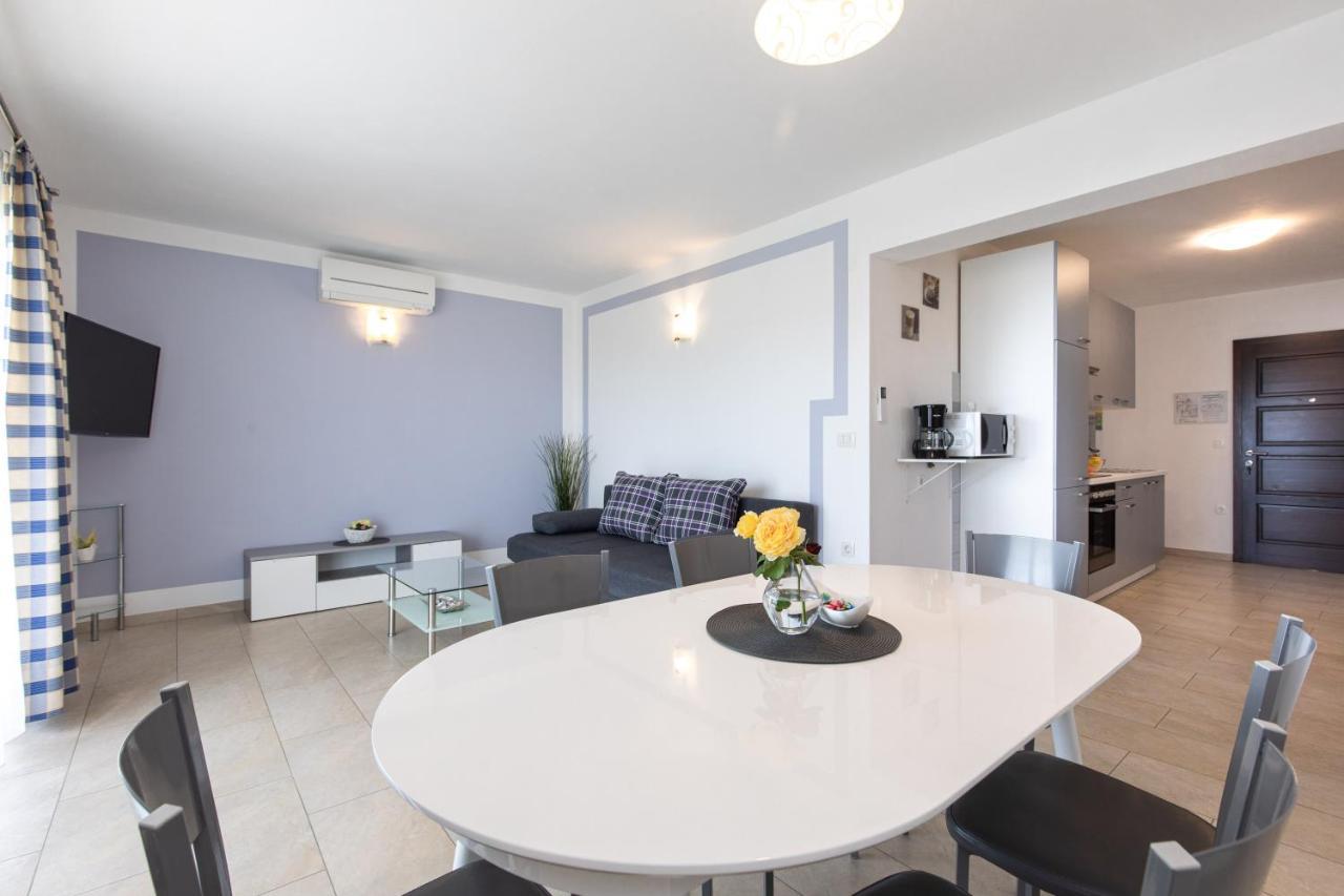 Apartments Otia Seaview Porat  Exterior photo
