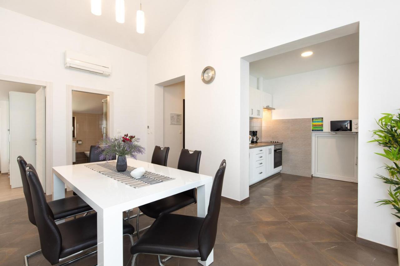 Apartments Otia Seaview Porat  Exterior photo