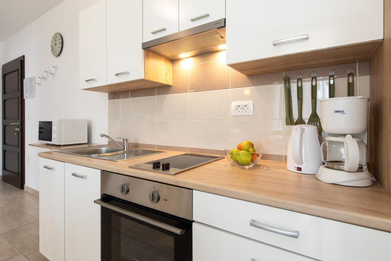 Apartments Otia Seaview Porat  Exterior photo