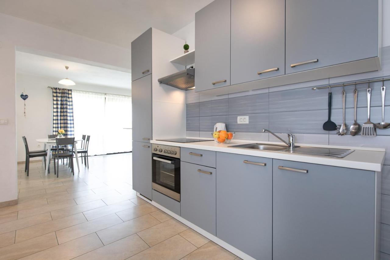 Apartments Otia Seaview Porat  Exterior photo