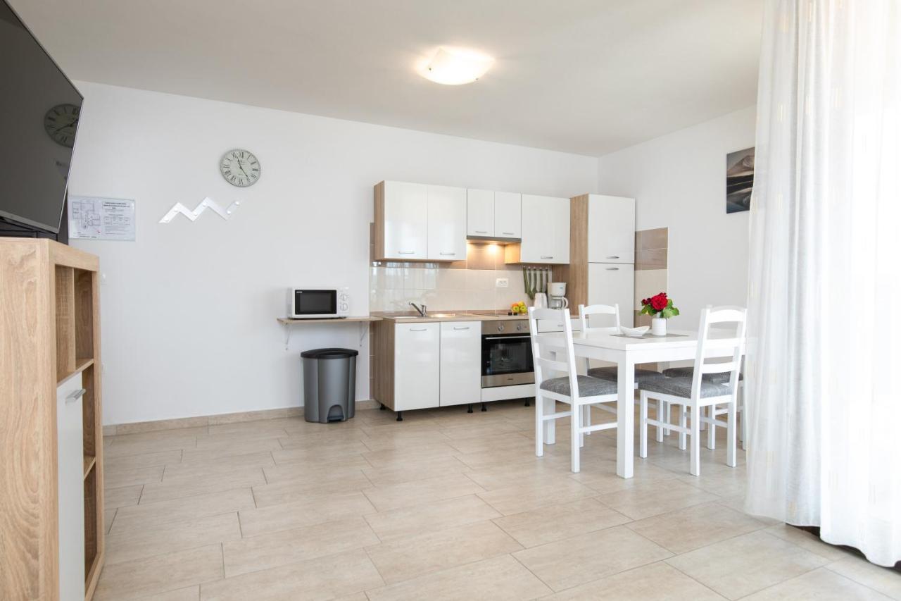 Apartments Otia Seaview Porat  Exterior photo
